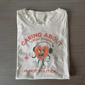 Sich um andere Menschen zu kümmern, ist nicht politisch – T-Shirt